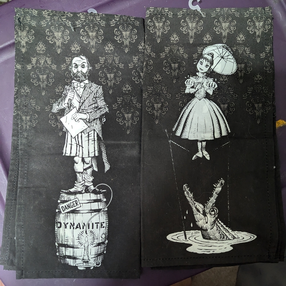 Authentic Disney World Haunted Mansion placemats tea towels new with tags 2 sets